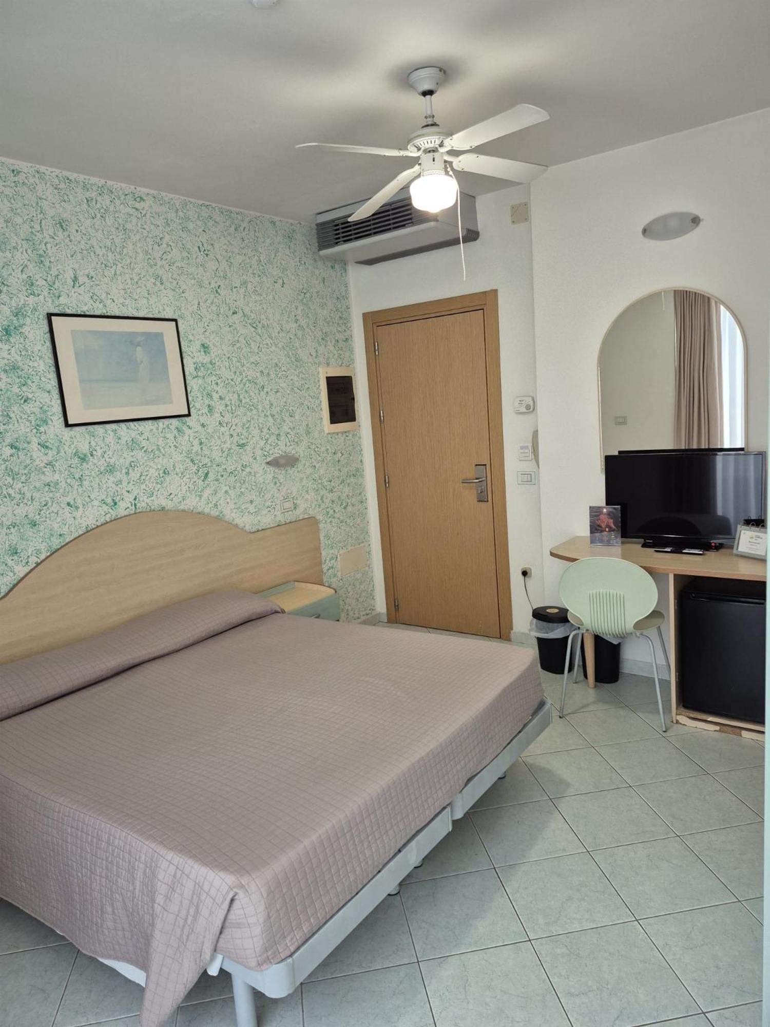 Hotel Romagna Κατόλικα Εξωτερικό φωτογραφία